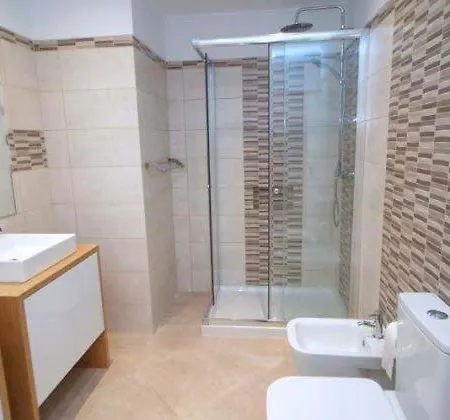 Sleeps 4 With Pool Air Con And Wifi * Vale do Lobo